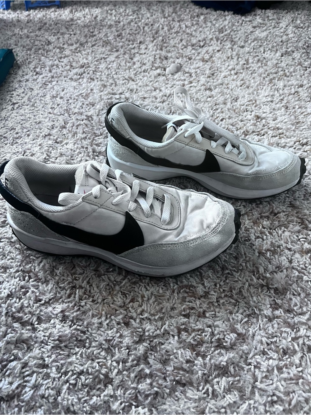 Nike White and Black Low-Top Sneakers